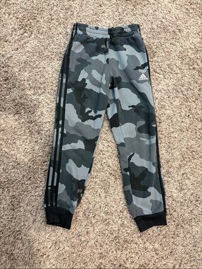 adidas Gray & Black Camo Jogger Sweatpants for Kids